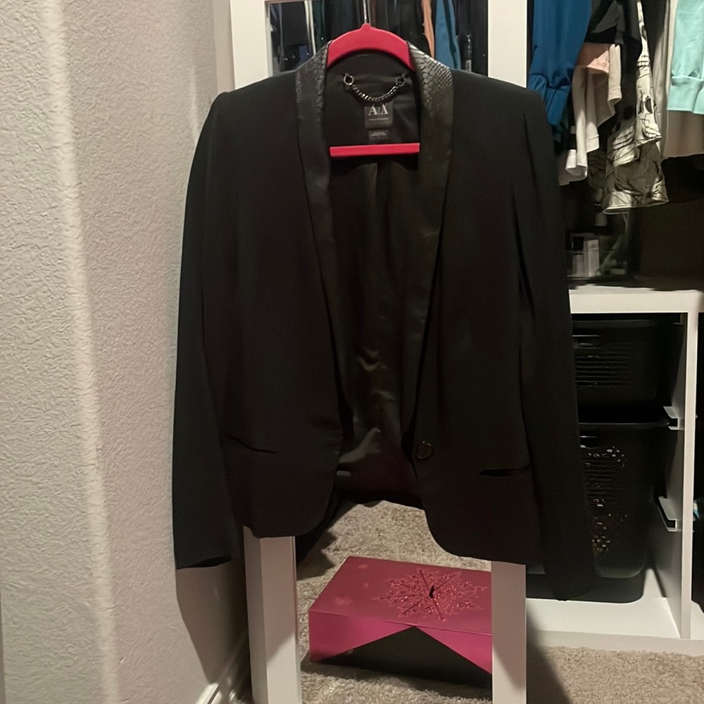 Armani size 6 blazer with snake detail